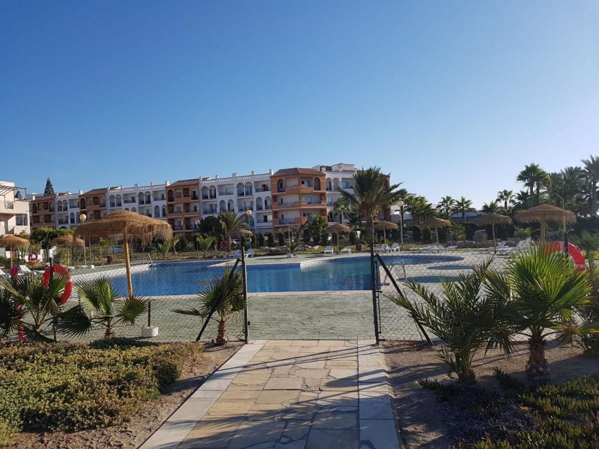 Casa Baja Naturista Con Patio En Primera Linea De Playa Con Piscina Comunitaria! Vera