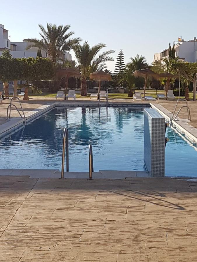 Casa Baja Naturista Con Patio En Primera Linea De Playa Con Piscina Comunitaria! Vera
