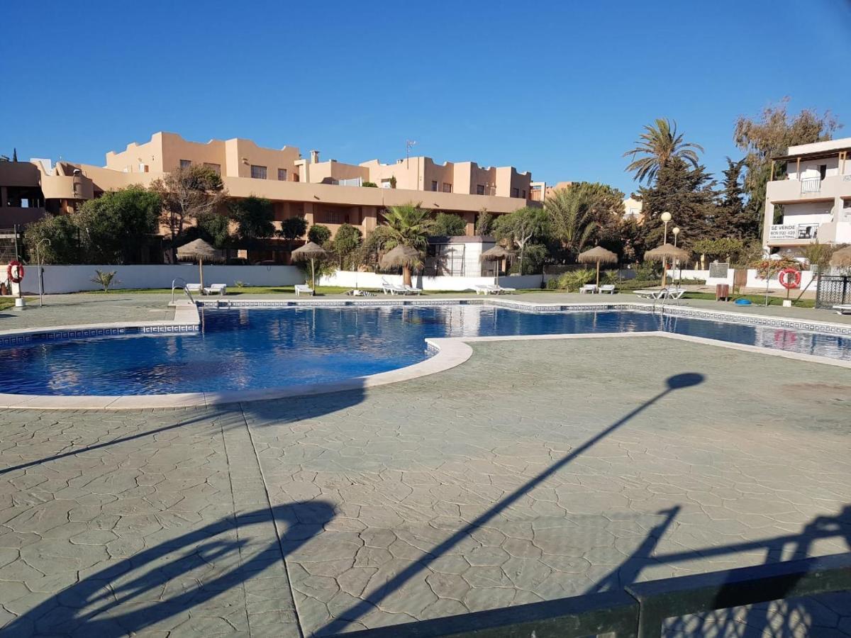 Casa Baja Naturista Con Patio En Primera Linea De Playa Con Piscina Comunitaria! Vera